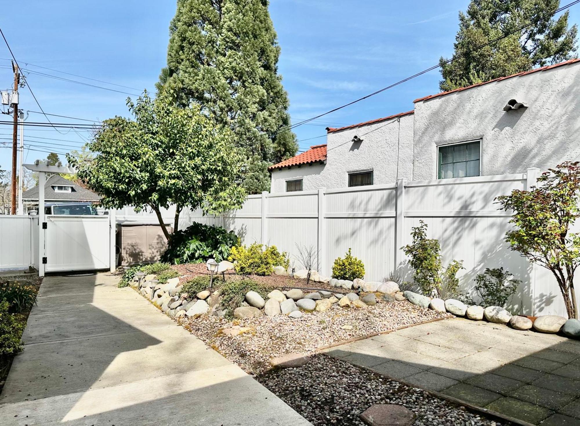 Near Downtown- Kitchen-Washerdryer-Parking Hotel Medford Exterior photo